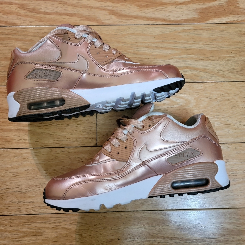 Nike Air Max 90 SE LTR Rose Gold, Size 7.